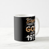 Gezegend door God sinds 1973, cadeautjes voor mann Koffiemok (Voorkant rechts)