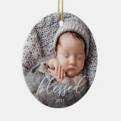 Gezegend | Elegant Script Overlay-out met kerstmis Keramisch Ornament (Rechts)