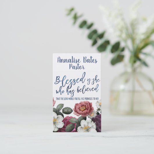 Gezegend is zij die gelooft dat kerkpastoor visitekaartje (Staand voorkant)