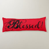 Gezegend! Lichaamskussen (rood) (Achterkant)
