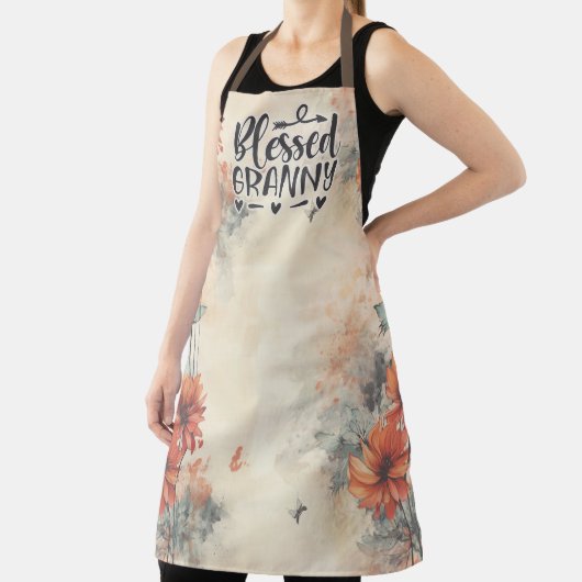 Gezegend oma over print schort (Insitu)