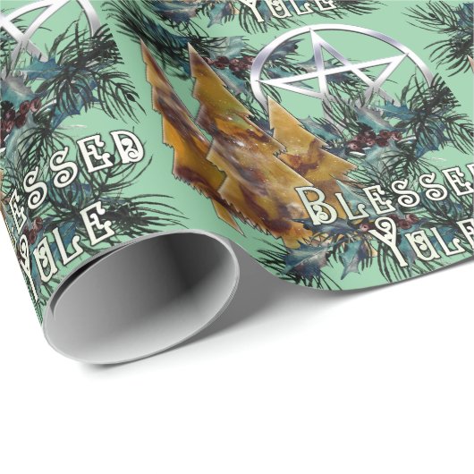Gezegend Yule Zilveren Pentakel Holly en Pine Cadeaupapier (Rol Hoek)