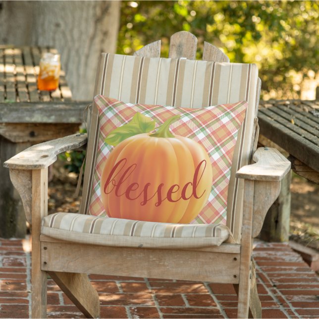Gezegende Herfst Oogst Pompoen Op Gingham Buitenkussen (Stoel)