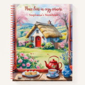 Gezellig Cottage Uitzicht met thee en gebak Notitieboek (Voorkant)
