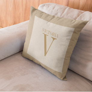 Gezellig licht beige linnen met tan monogram kussen