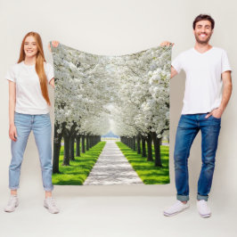"Gezellig pad naar sereniteit - Floral Canopy Gooi Fleece Deken