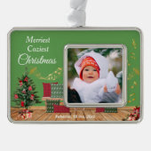 Gezellige bank kerstscène verzilverd omlijst ornament (Voorkant)