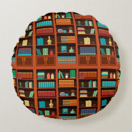 Gezellige boekenplanken rond kussen