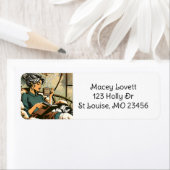 Gezellige dame lezen met koffie en kat etiket (Insitu)