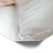 Gezellige Elegantie: Maltees op de sofa Poster (Hoek)