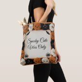 Gezellige gehaakte pompoen patch Halloween Canvas  Tote Bag (Dichtbij)