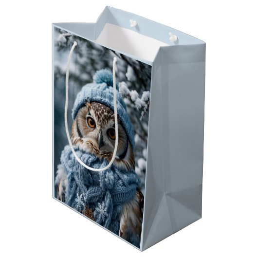 Gezellige grillige Winter Wonderland Uil Medium Cadeauzakje (Achterkant Gekanteld)