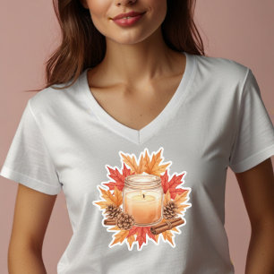 Gezellige herfstkaars met esdorenbladeren   Herfst T-shirt
