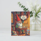 Gezellige kabouter die zijn kabouterwerk doet briefkaart (Staand voorkant)