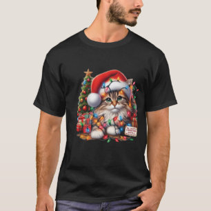 Gezellige kat in kerstverlichting, kerstmuts t-shirt