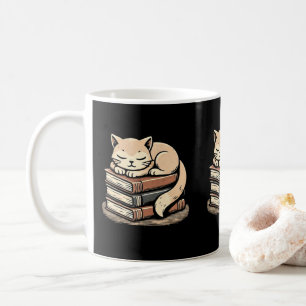 Gezellige kat op boeken Liefhebbers van huisdieren Koffiemok