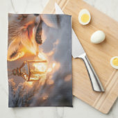 Gezellige slaapvos onder besneeuwde takken theedoek (Quarter Fold)