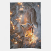 Gezellige slaapvos onder besneeuwde takken theedoek (Verticaal)