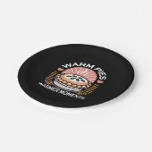 Gezellige taart illustratie: warme taarten warmere papieren bordje (Gekanteld)