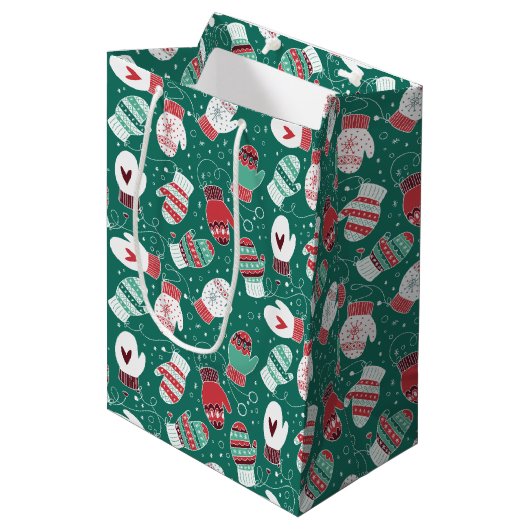 Gezellige Winter Kerst wanten Patroon in Groen Medium Cadeauzakje (Voorkant Gekanteld)