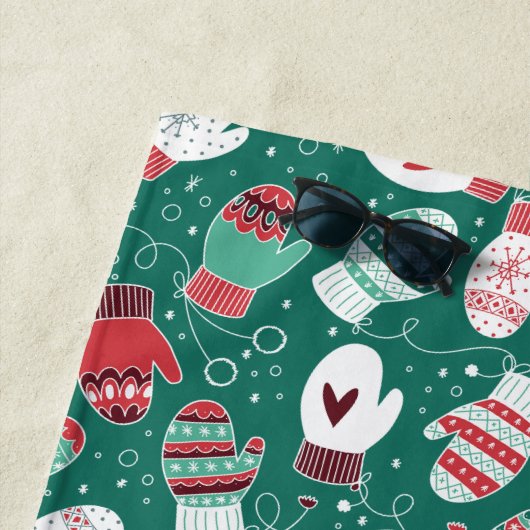 Gezellige Winter Kerst wanten Patroon in Groen Strandlaken (In situ)