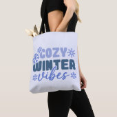 Gezellige Winter Vibes - Snowflake Typografie Tote Bag (Dichtbij)