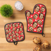 Gezicht aangepaste foto met hart paar rood ovenwant & pannenlap set (Top down)