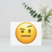 Gezicht met één Eyebrow verhoogd - Emoji Briefkaart (Staand voorkant)