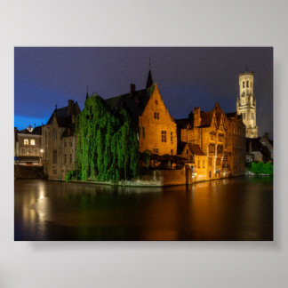 Gezicht op Brugge bij nacht Poster