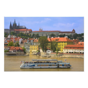 Gezicht op het kasteel van Praag en de stad aan de Foto Afdruk