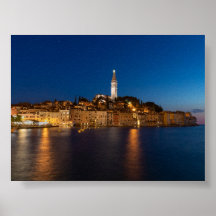 Gezicht op Rovinj 's avonds