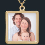 gezinfoto aanpassen goud vergulden ketting<br><div class="desc">Pas de familiefoto aan. Eenvoudig personaliseren door de foto van de sjabloon te vervangen door een gedenkwaardige foto van je eigen familie.</div>