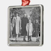 Gezinlopen Metalen Ornament (Links)