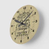 Gezinsbijbels met elkaar samenvoegen ronde klok (Hoek)