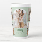 Gezinsfotocollage - 5 foto's en aangepaste tekst latte mok (Voorkant)