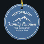 gezinshereniging Trip Cool Mountain Peaks Keramisch Ornament<br><div class="desc">De bergen bellen en we moeten gaan! Een perfect ontwerp voor een gezinshereniging of een reis naar de bergen met een witte logo met een koele bergsilhouet. Geef vier regels aangepaste tekst aan: Jouw naam, familiereünie, familieroute, locatie, datum, enzovoort. Een leuke, netelige reiszorg voor je volgende keer komt samen in...</div>