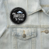 Gezinsherenigingsauto die de op één na beste reisd naamplaatje (In situ)