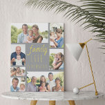 Gezinsleven 7 Foto grijs en geel Imitatie Canvas Print<br><div class="desc">Gepersonaliseerd canvas met uw favoriete foto's en een modern familierecord. "Het Leven van de Familie is het Beste Leven"wordt geletterd in casual manuscript en de ondoorzichtige doopvonttypografie en het ontwerp heeft een trendy kleurenpalet van grijs en geel (editable). Voeg uw foto's toe, die met de wijzers van de klok mee...</div>