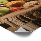 Gezond eten selectie op rustieke houten achtergron poster (Hoek)