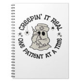 Gezondheidszorg Halloween, Creeping It Real One Pa Notitieboek (Voorkant)