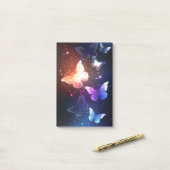 Ggloeiende nachtvlinders post-it® notes (Op bureau)