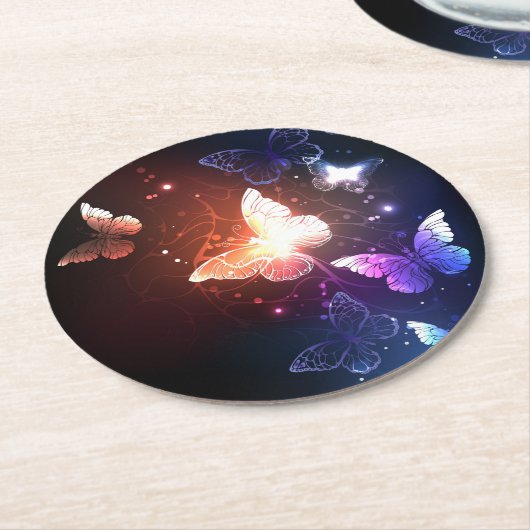 Ggloeiende nachtvlinders ronde kartonnen onderzetter (Gebogen)