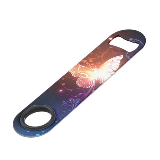 Ggloeiende nachtvlinders speed flessenopener (Achterkant Gekanteld)