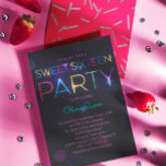 Ggloeiende Neon Sweet Sixteen-uitnodiging Kaart<br><div class="desc">Sweet 61-partijuitnodiging in donker paars met gloeiende neonletters en bokeh. Ideaal voor een gloed in de donkere thematijd.</div>