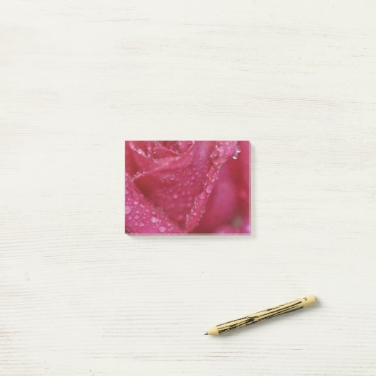 Ghear roze Rose Post-it® Notes (Op bureau)