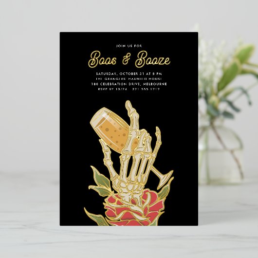 Ghofst Champagne "Boos & Booze" Halloween Party Folie Uitnodiging (Staand Voorkant)
