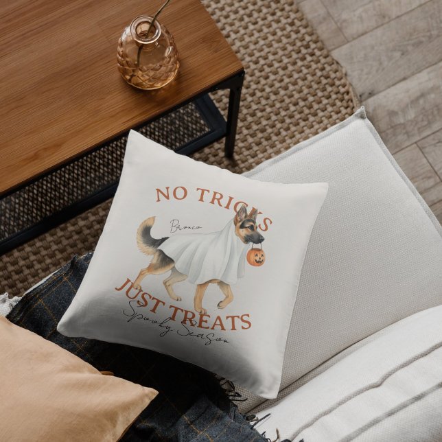 Ghost Costume Dog Duitse Herder Spooky Seizoen Kussen (Elevate your fall home decor with this Ghost Costume Dog German Shepherd Spooky Season throw pillow!)