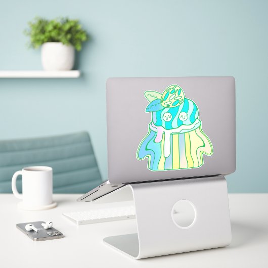 Ghost Cupcake Sticker (Laptop op bureau)