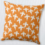 Ghost Halloween Sinaasappel Kussen<br><div class="desc">Veel kleine witte geesten op een oranje achtergrond. Een leuk patroon voor hen die van schattige en spookachtige dingen houden. Bijzonder goed voor Halloween. Originele kunst van Nic Squirrell.</div>