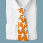 Ghost Halloween Sinaasappel Stropdas<br><div class="desc">Veel kleine witte geesten op een oranje achtergrond. Een leuk patroon voor hen die van schattige en spookachtige dingen houden. Bijzonder leuk voor Halloween. Originele kunst van Nic Squirrell.</div>